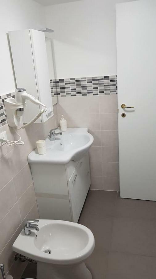 Solari7 Apartment Milan Bagian luar foto